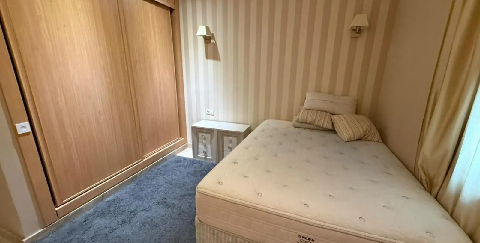 Venta de apartamento en planta media en Estepona 19