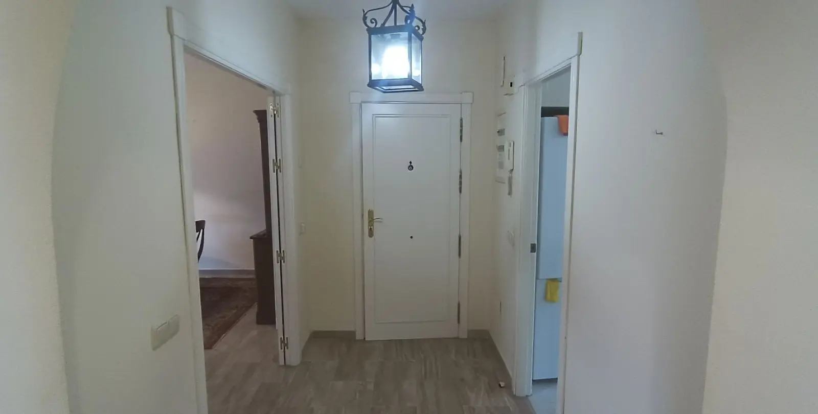 Venta de apartamento en planta media en Guadalmina Baja 16