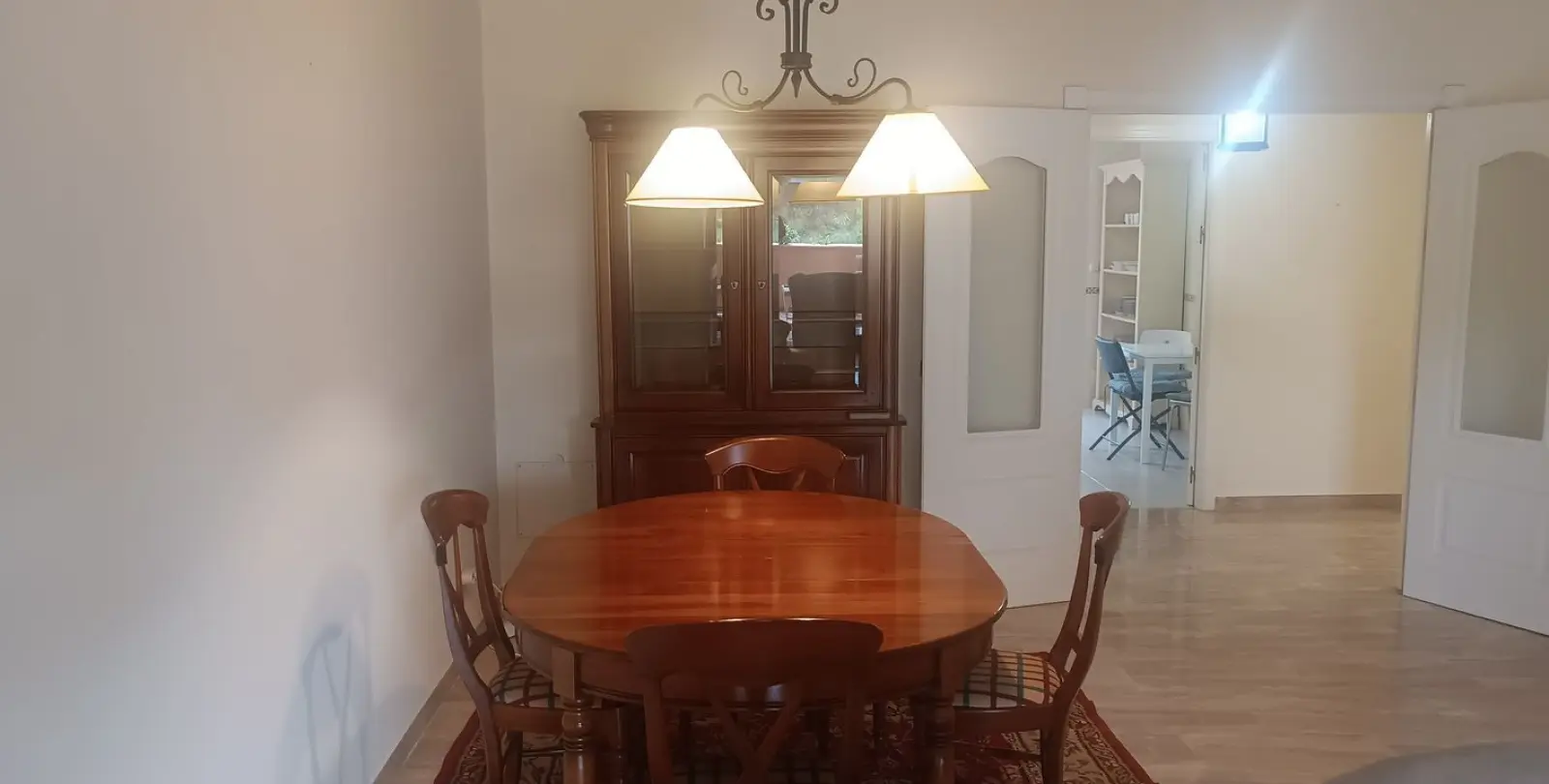 Venta de apartamento en planta media en Guadalmina Baja 18