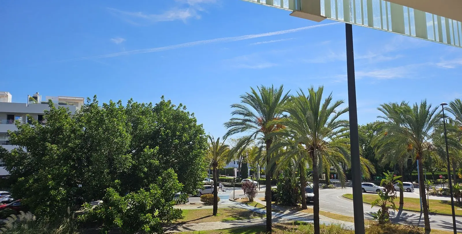 Venta de apartamento en planta media en San Pedro de Alcántara 2