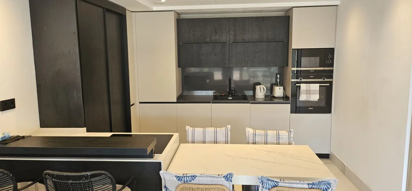 Venta de apartamento en planta media en San Pedro de Alcántara 4