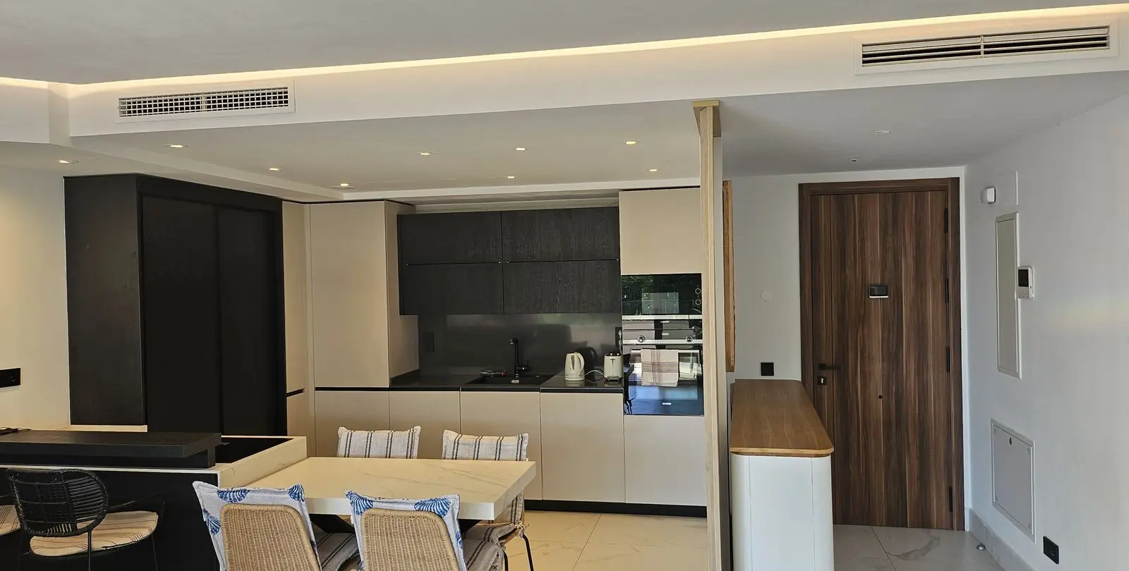 Venta de apartamento en planta media en San Pedro de Alcántara 6