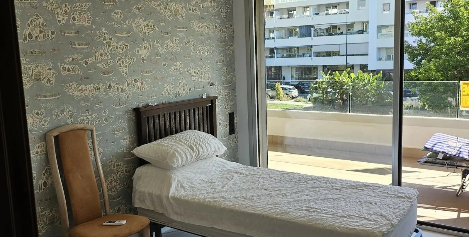 Venta de apartamento en planta media en San Pedro de Alcántara 12