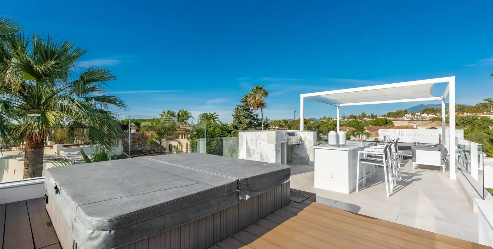 Venta de villa independiente en The Golden Mile 28