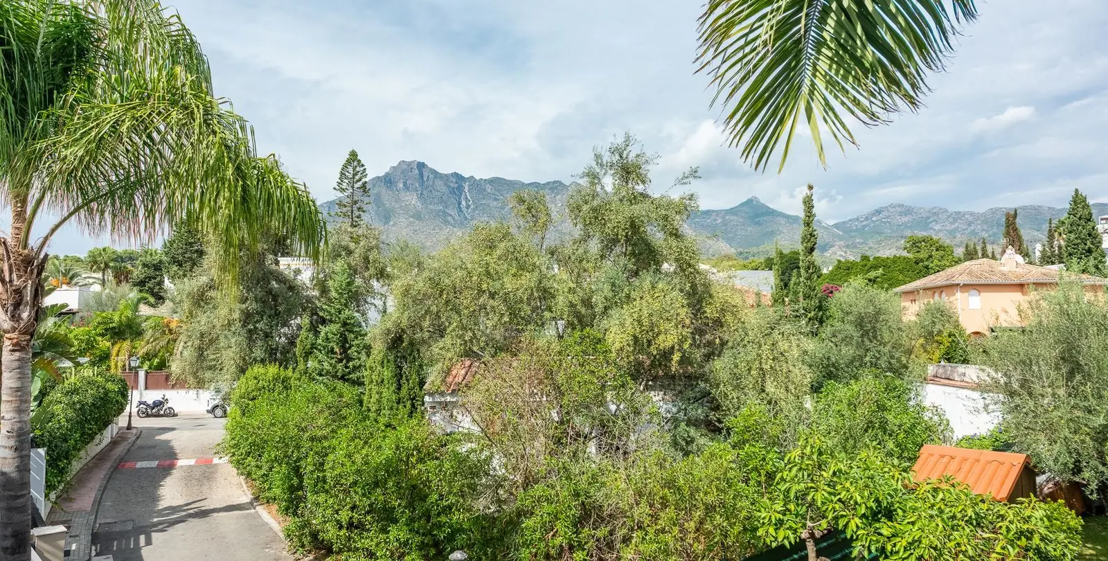 Venta de villa independiente en The Golden Mile 46