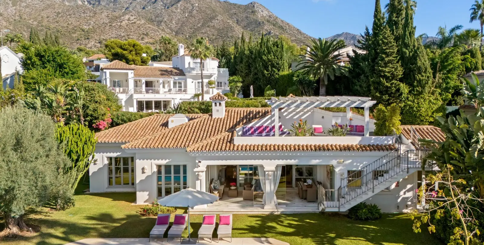 Venta de villa independiente en Sierra Blanca 1