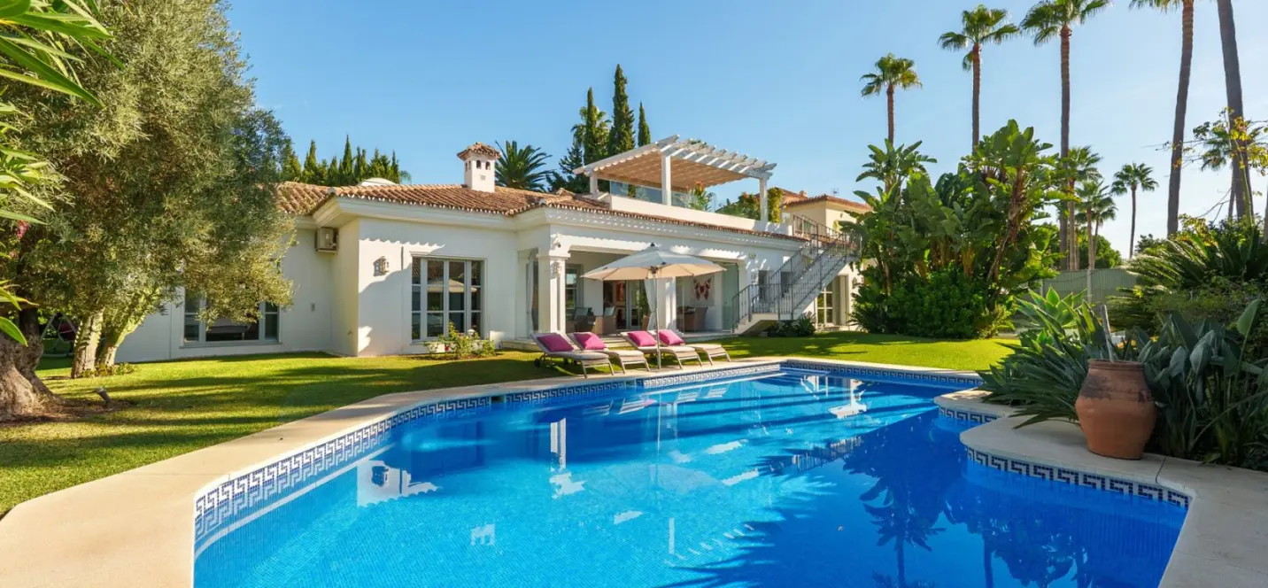 Venta de villa independiente en Sierra Blanca 1