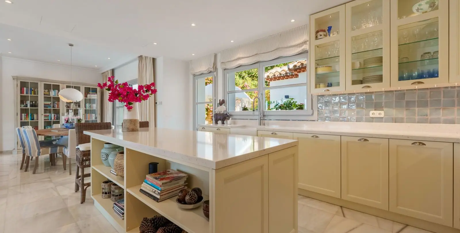Venta de villa independiente en Sierra Blanca 13