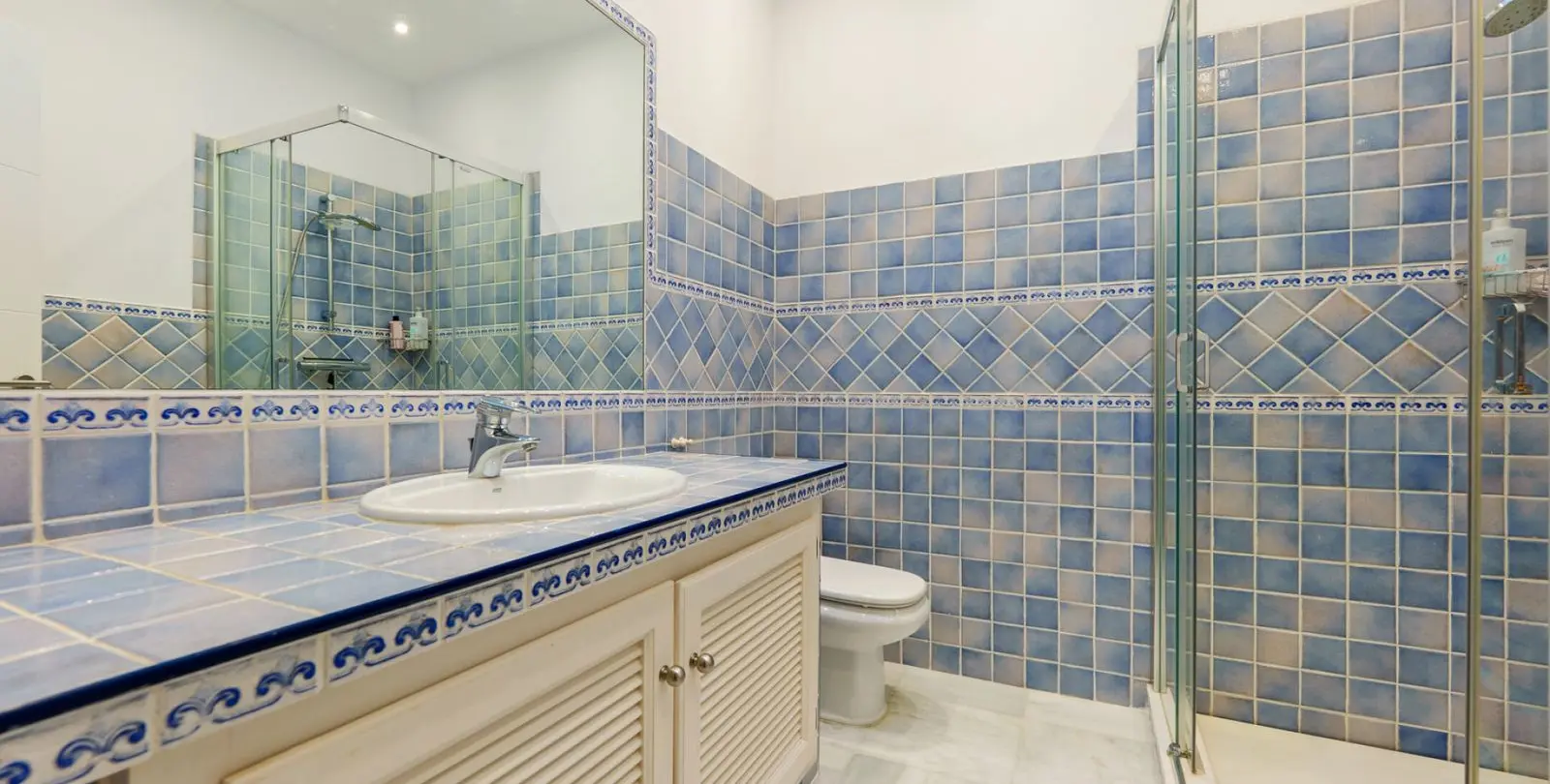 Venta de villa independiente en Sierra Blanca 20