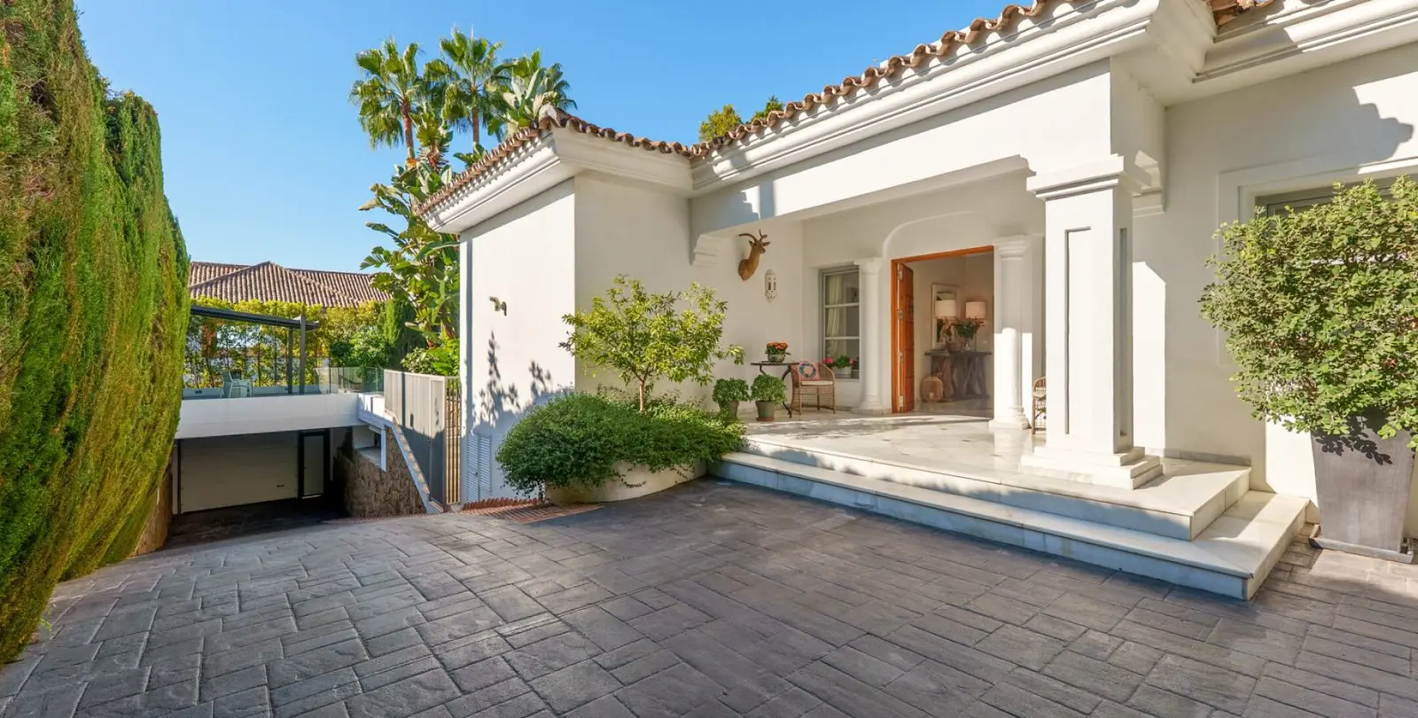 Venta de villa independiente en Sierra Blanca 35