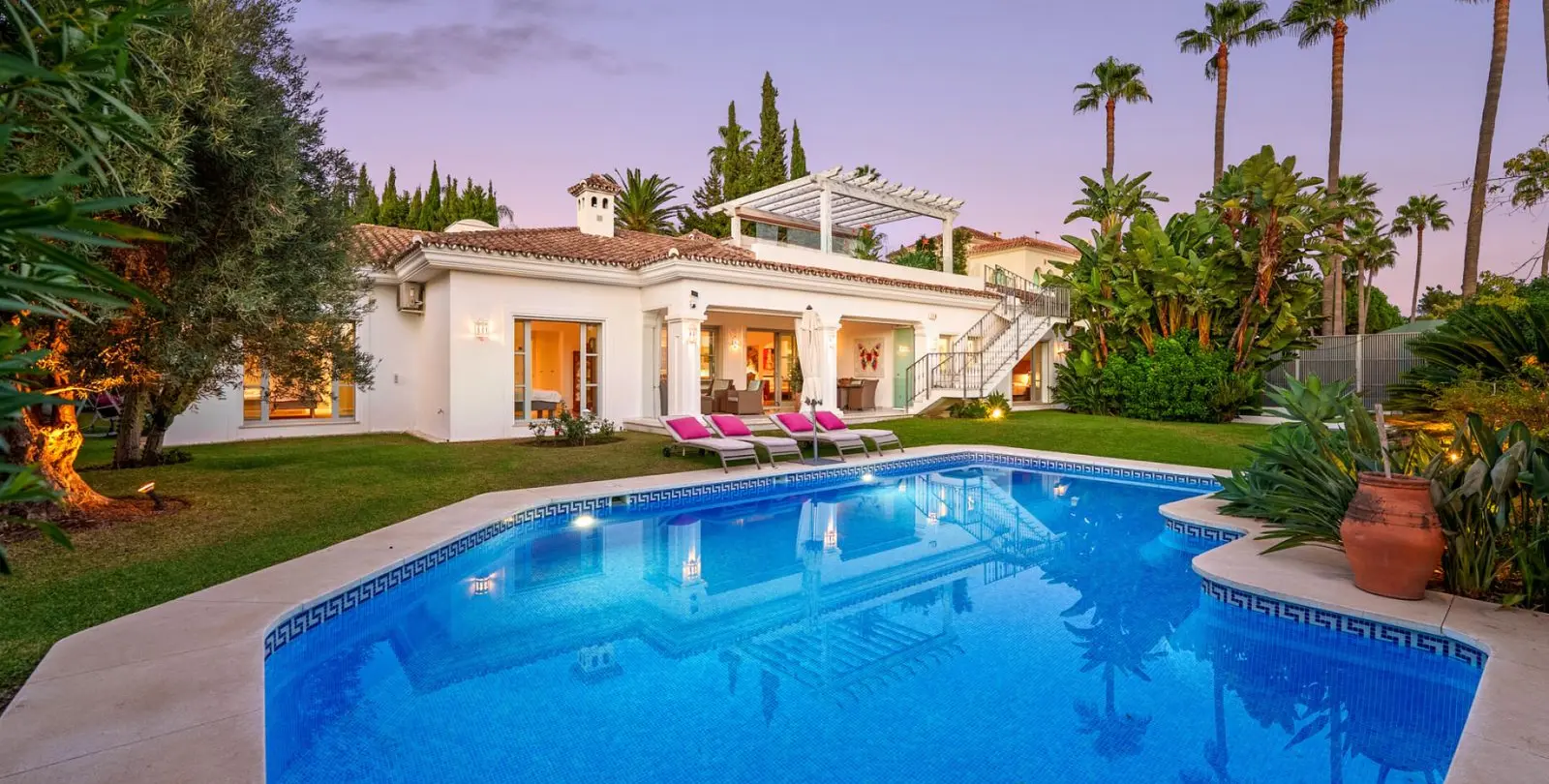 Venta de villa independiente en Sierra Blanca 41