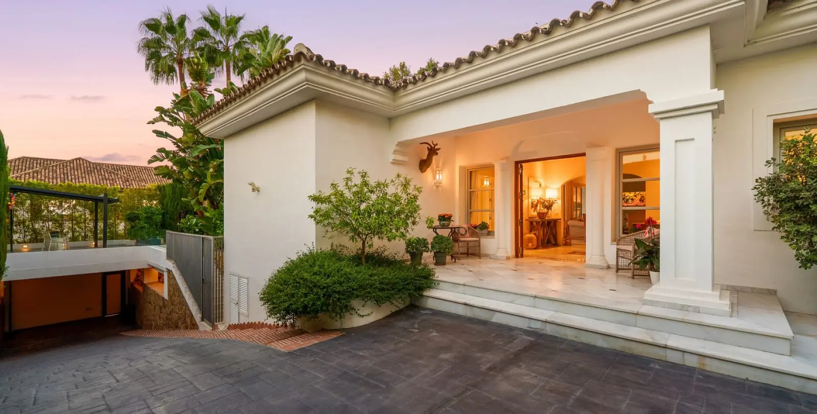 Venta de villa independiente en Sierra Blanca 44