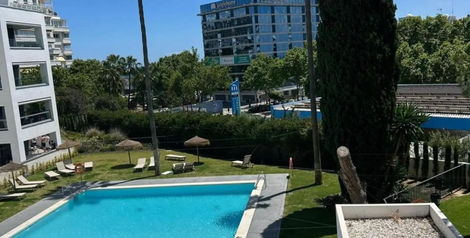 Долгосрочная аренда апартаментов на среднем этаже в Marbella 3