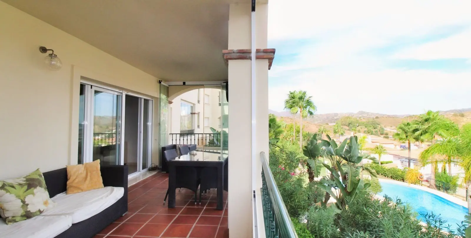 Sale of ground floor apartment in La Cala Hills 6