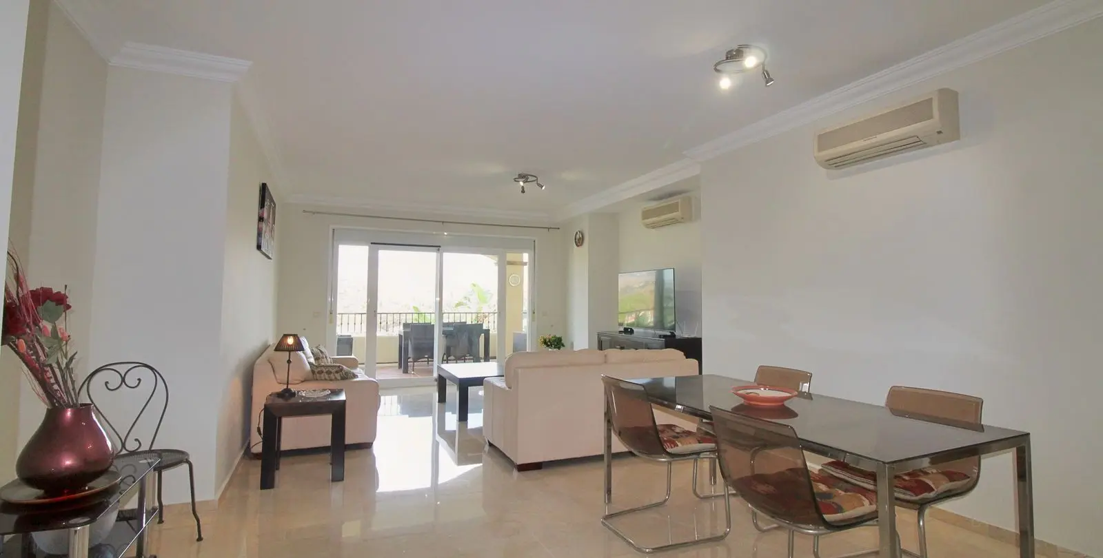 Sale of ground floor apartment in La Cala Hills 8