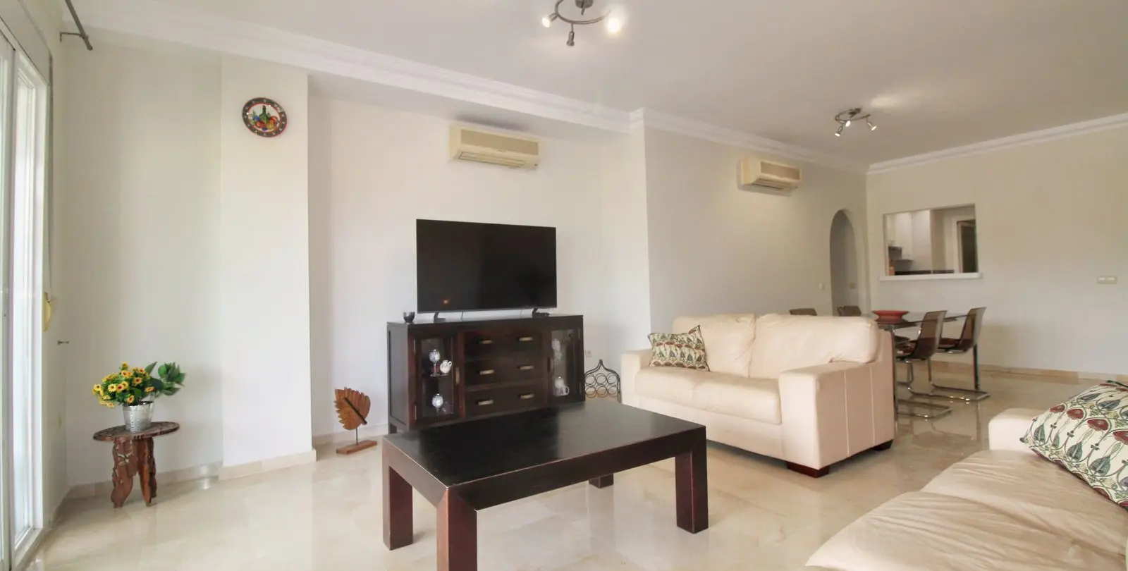 Sale of ground floor apartment in La Cala Hills 10