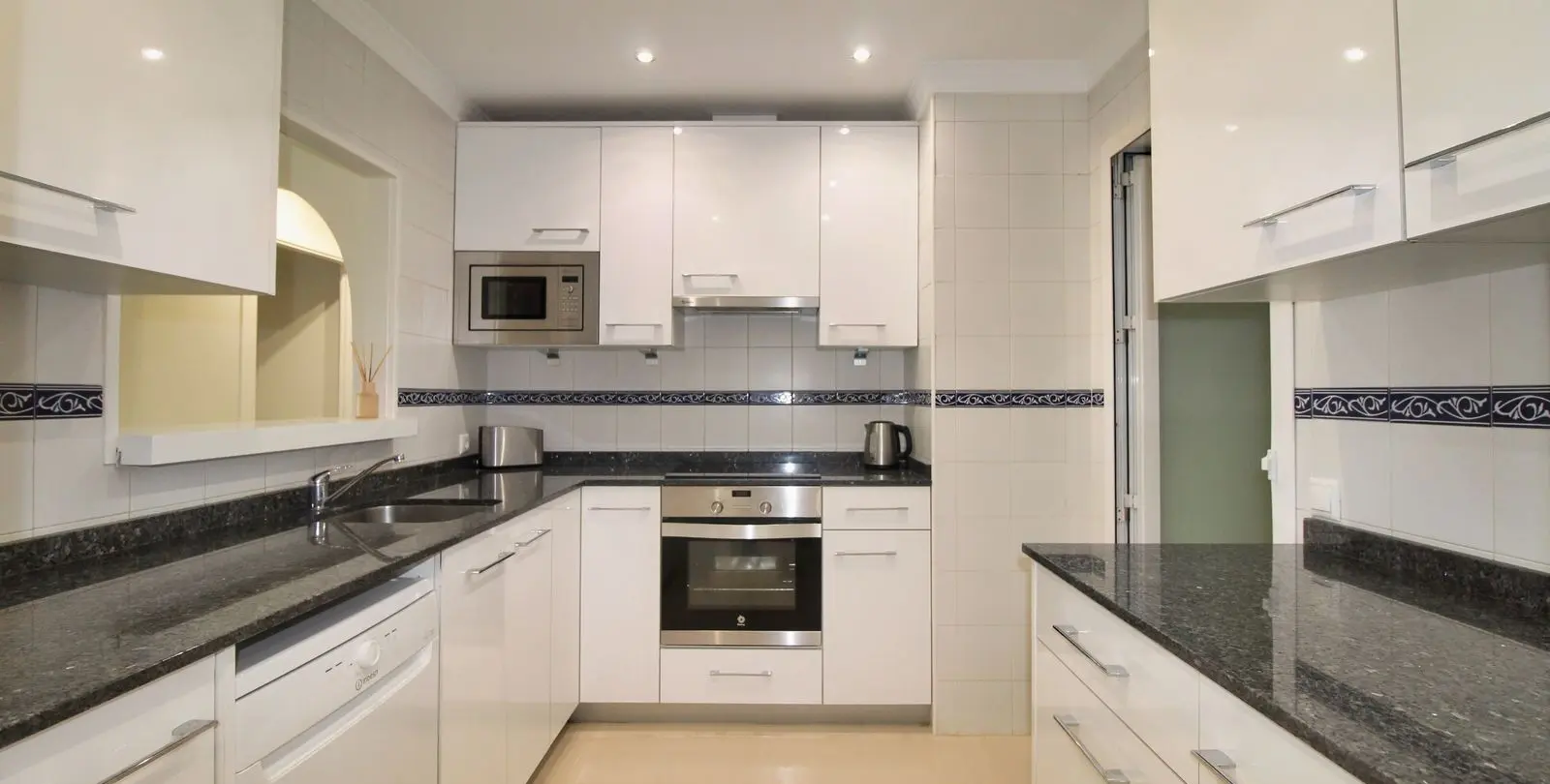 Sale of ground floor apartment in La Cala Hills 15