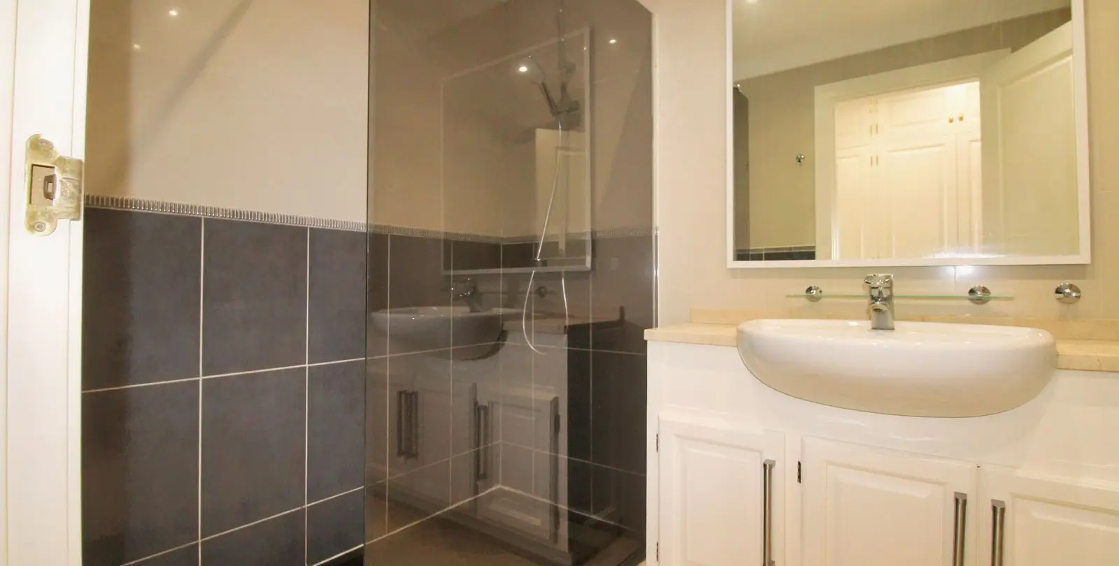 Sale of ground floor apartment in La Cala Hills 23