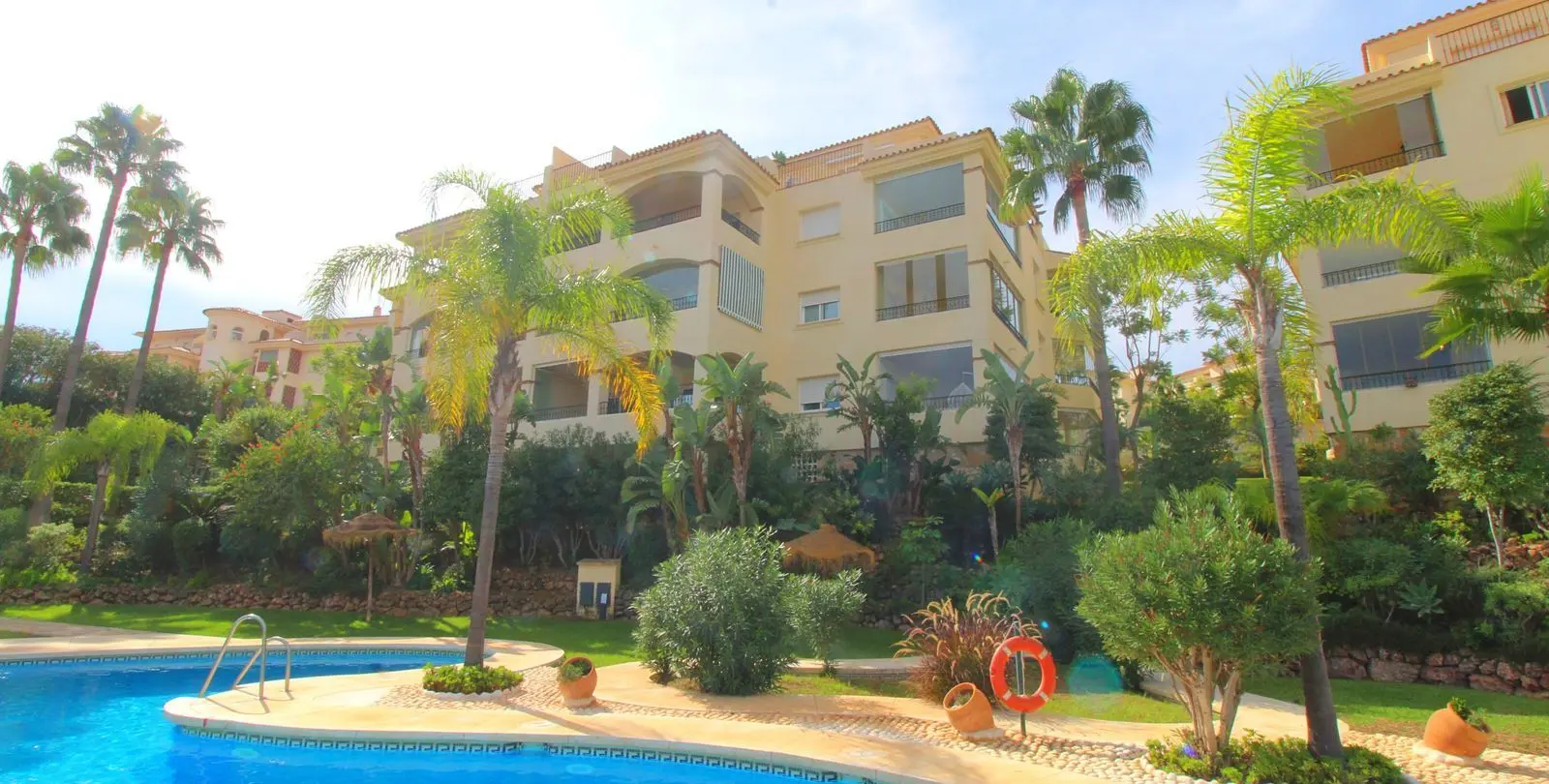 Sale of ground floor apartment in La Cala Hills 33