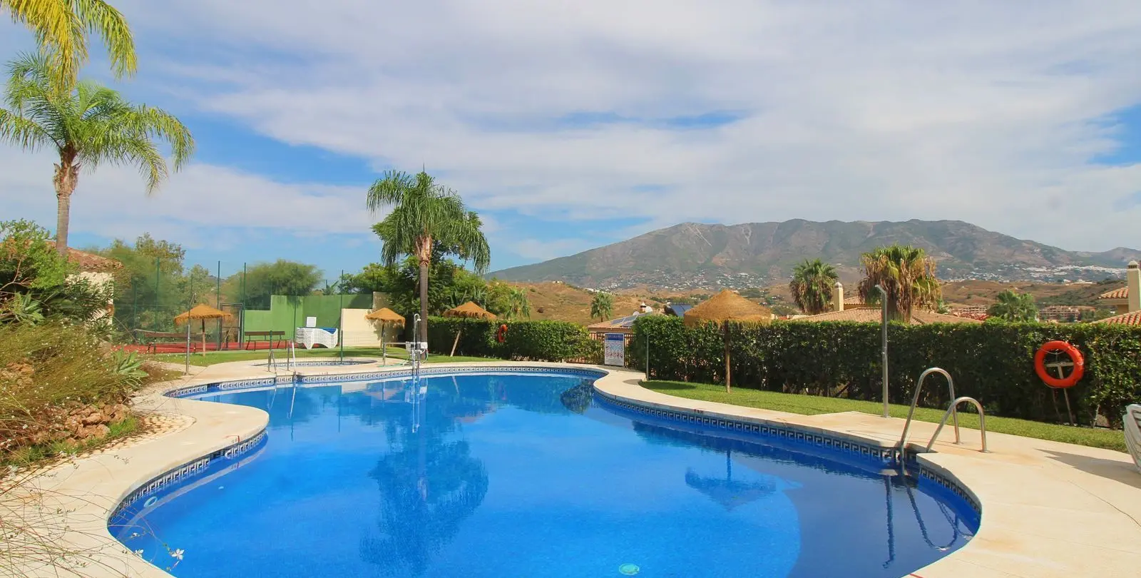 Sale of ground floor apartment in La Cala Hills 34