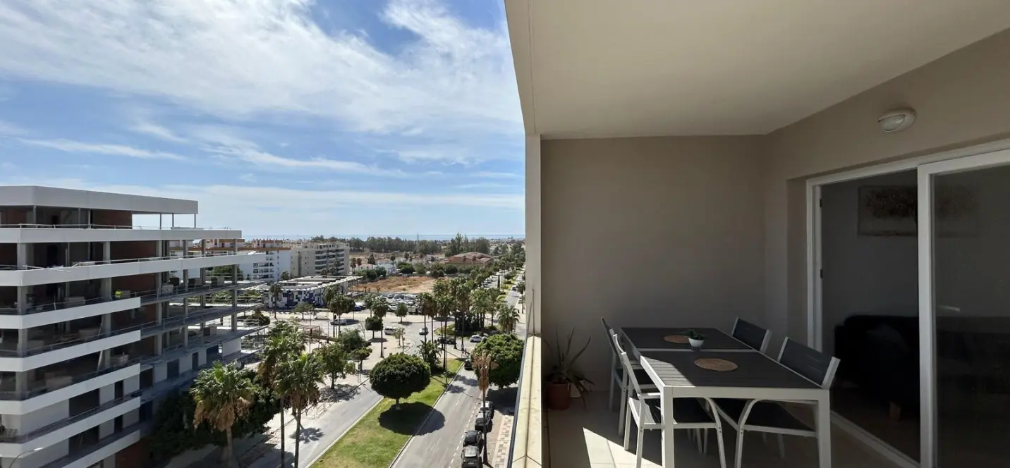 Venta de apartamento en planta media en Nueva Andalucía 0