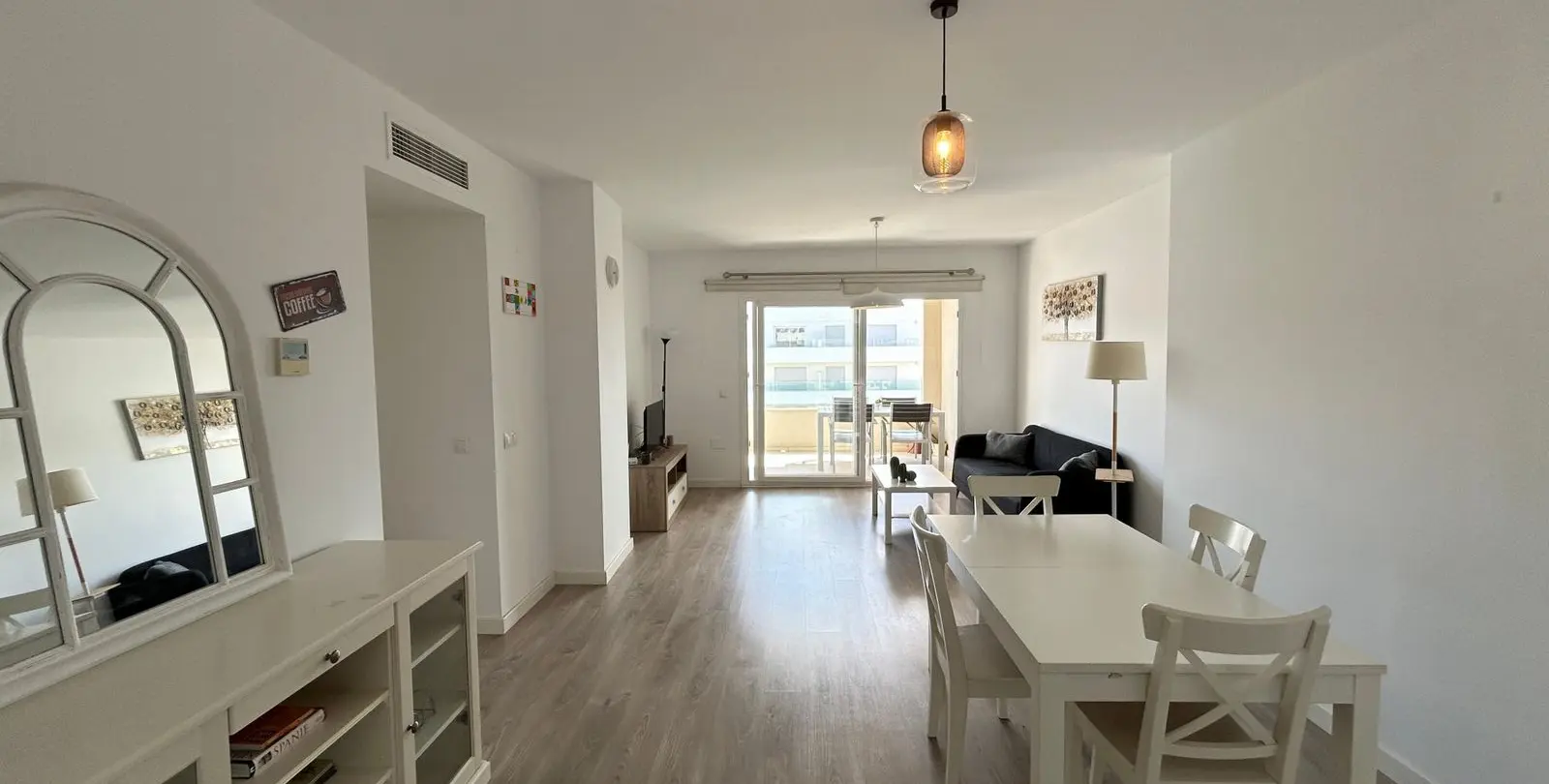 Venta de apartamento en planta media en Nueva Andalucía 8