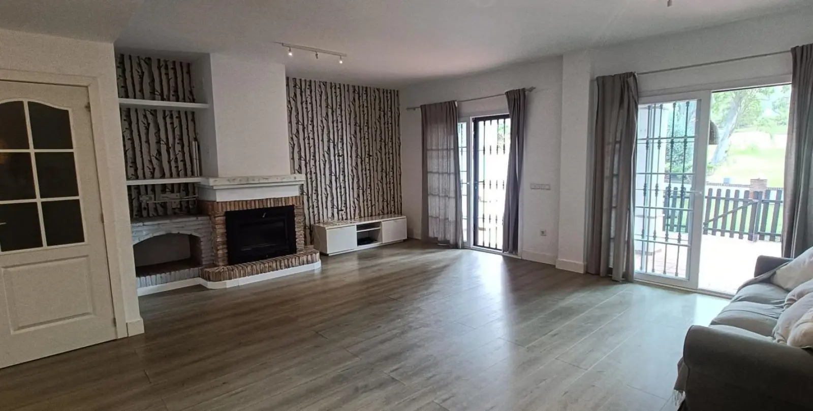 Продажа таунхауса в Alhaurín de la Torre 2