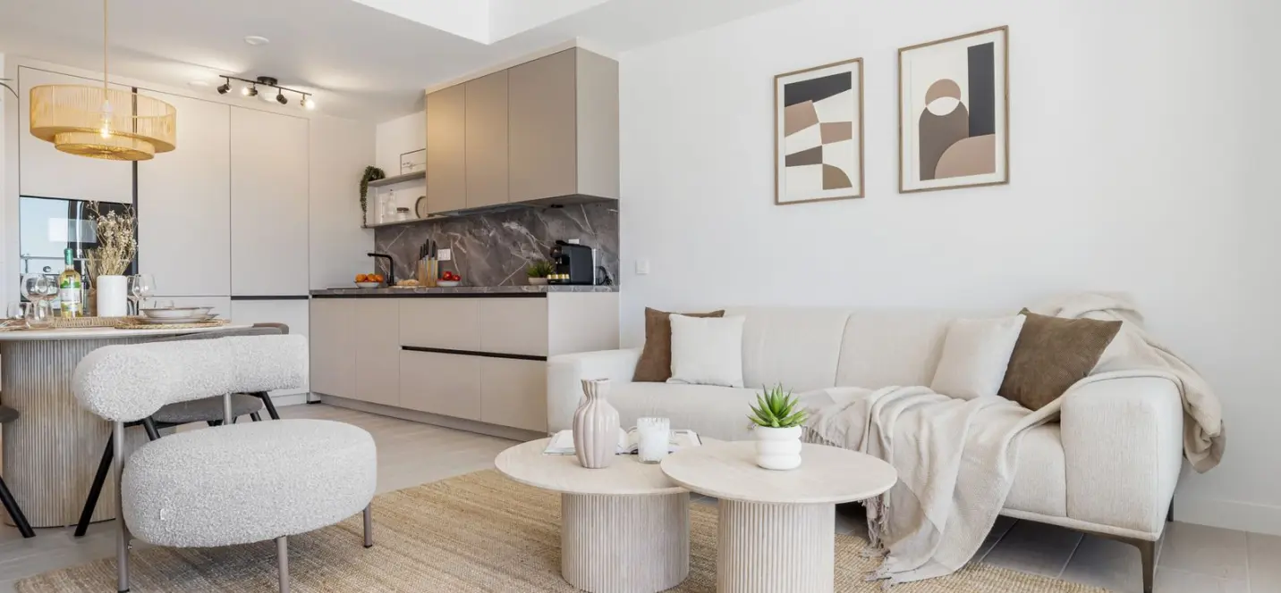 Venta de apartamento en planta baja en Estepona 2