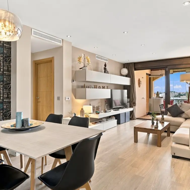 Sale of middle floor apartment in Benalmadena