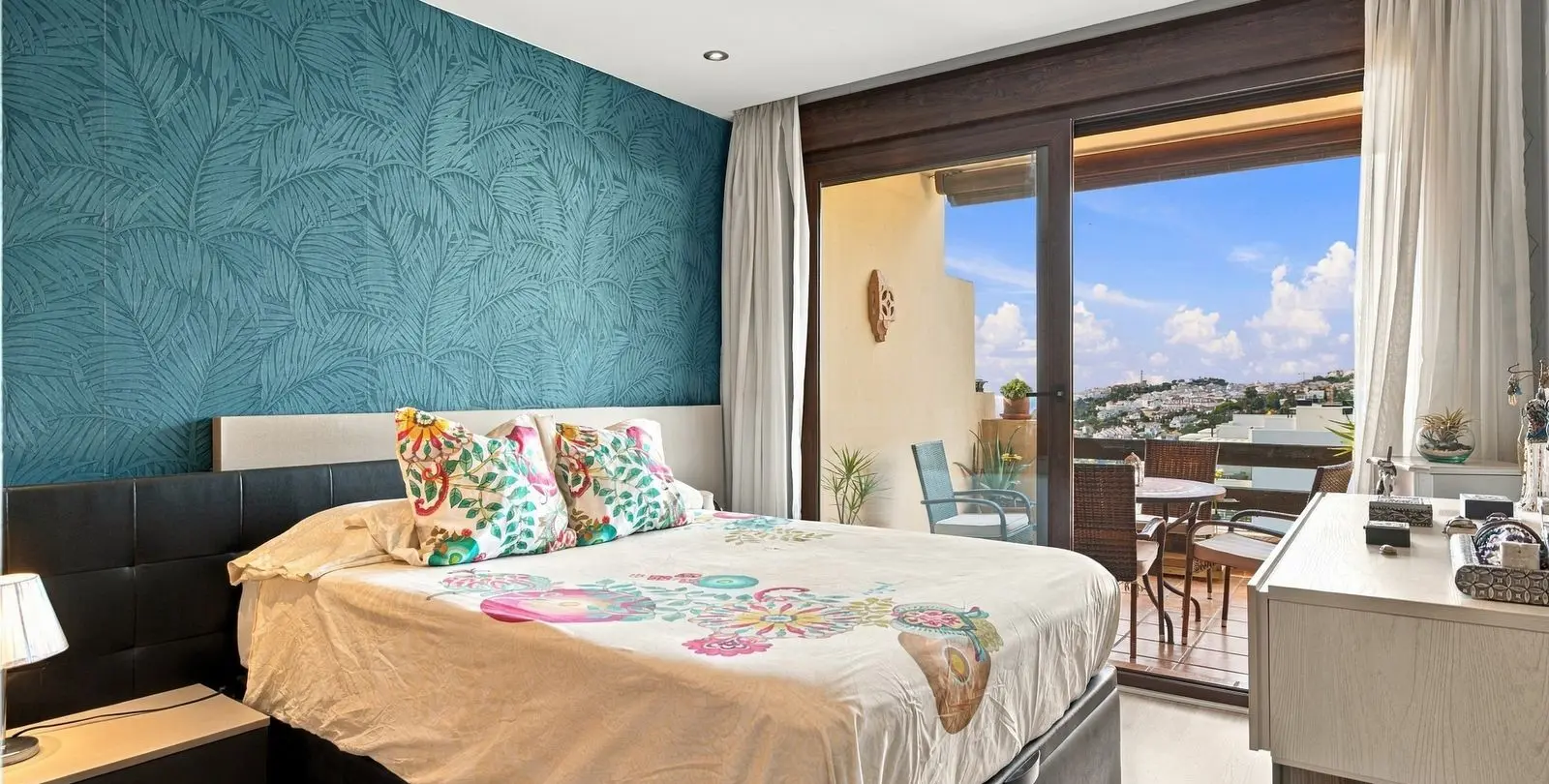 Sale of middle floor apartment in Benalmadena 4