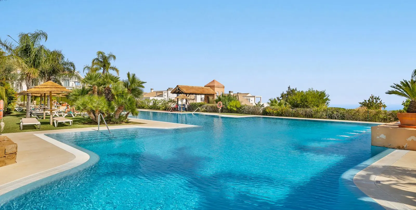 Sale of middle floor apartment in Benalmadena 15