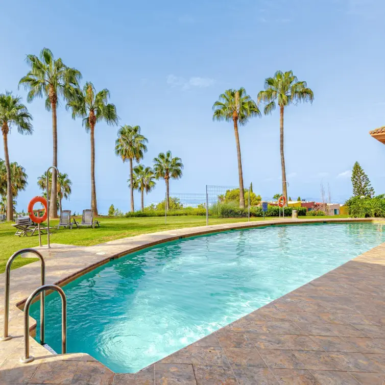 Sale of middle floor apartment in Benalmadena