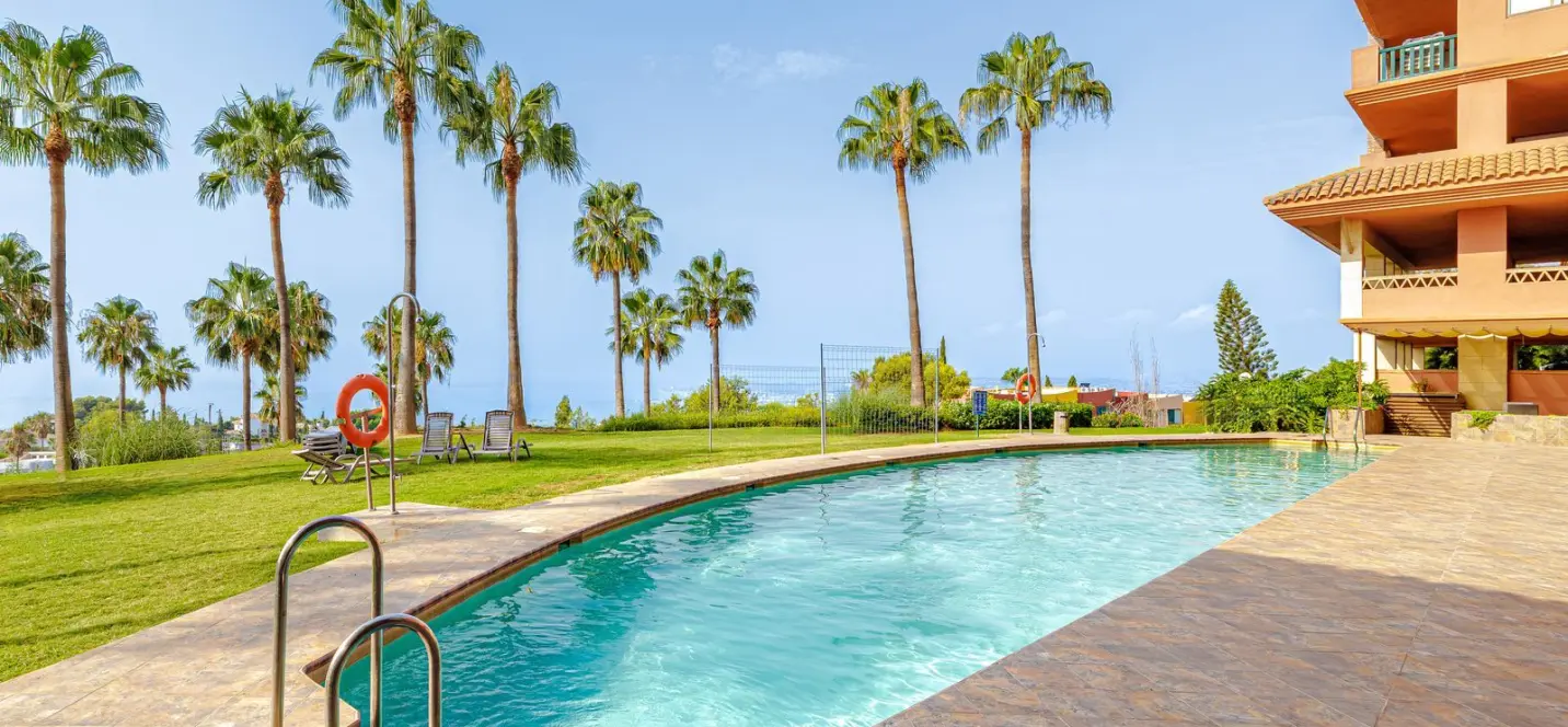 Sale of middle floor apartment in Benalmadena 3