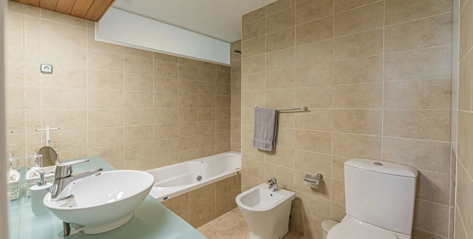 Sale of middle floor apartment in Benalmadena 16