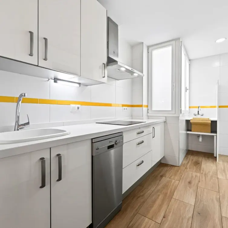 Venta de apartamento en planta media en Centro Histórico