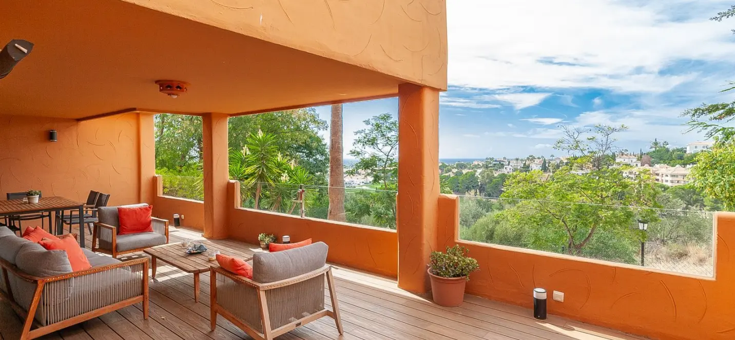 Продажа апартаментов на первом этаже в Elviria 0