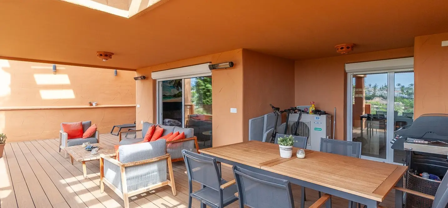 Продажа апартаментов на первом этаже в Elviria 2