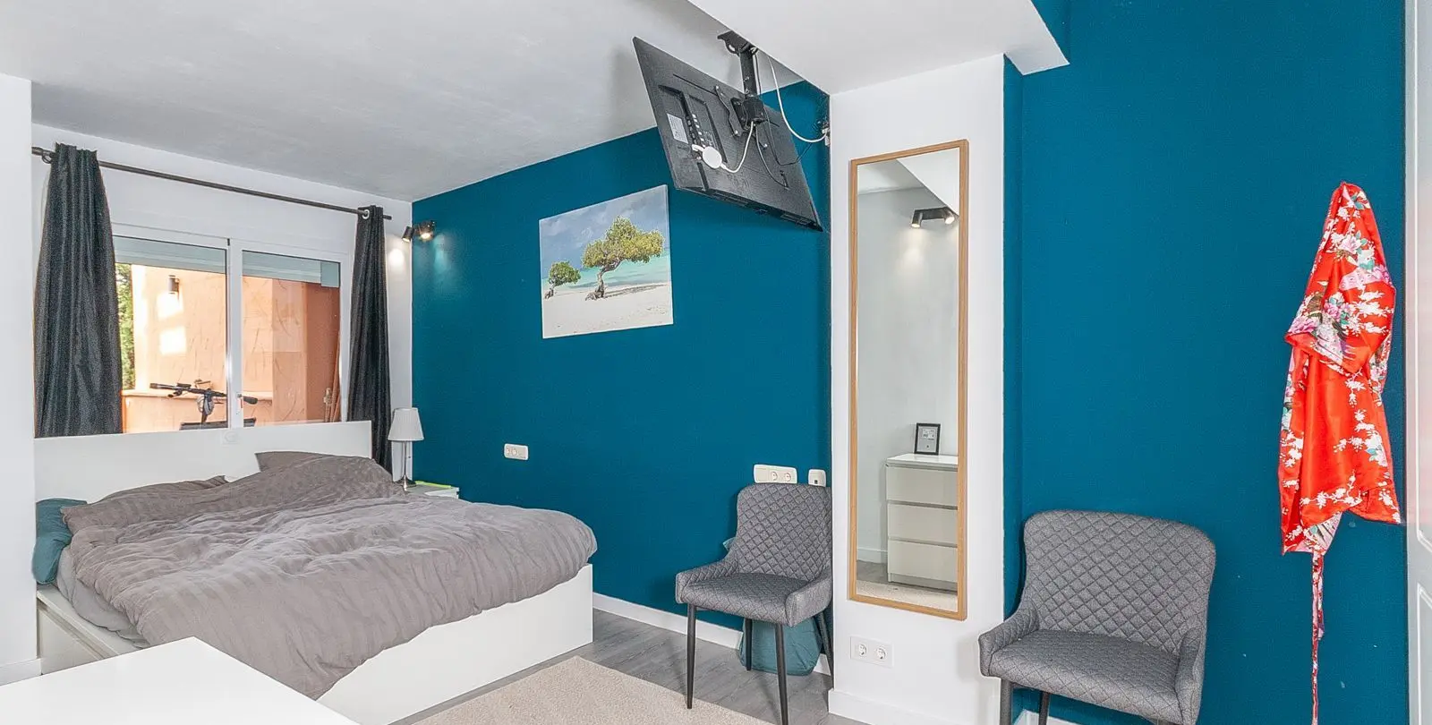 Sale of ground floor apartment in Elviria 15