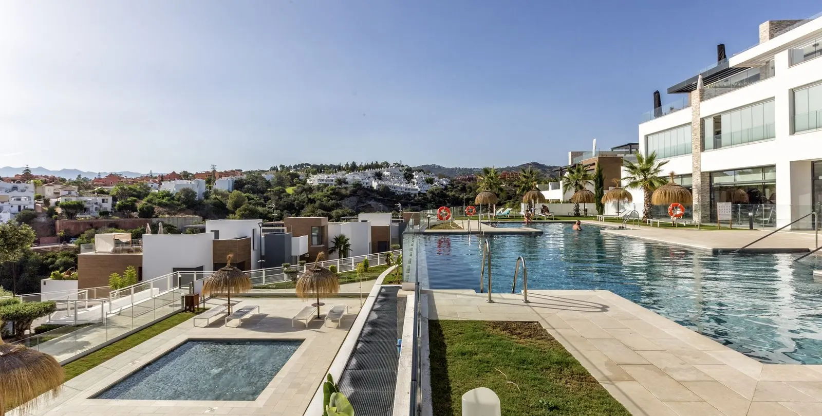 Sale of ground floor apartment in Cabopino 7