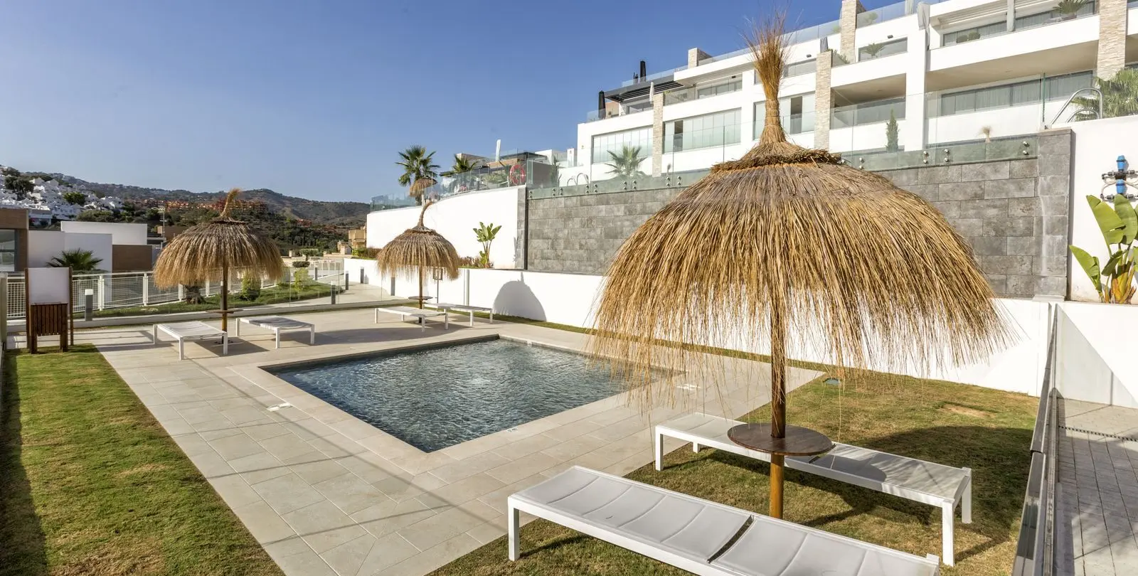 Sale of ground floor apartment in Cabopino 13