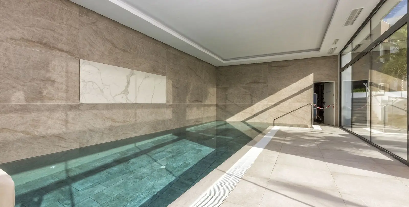 Sale of ground floor apartment in Cabopino 24