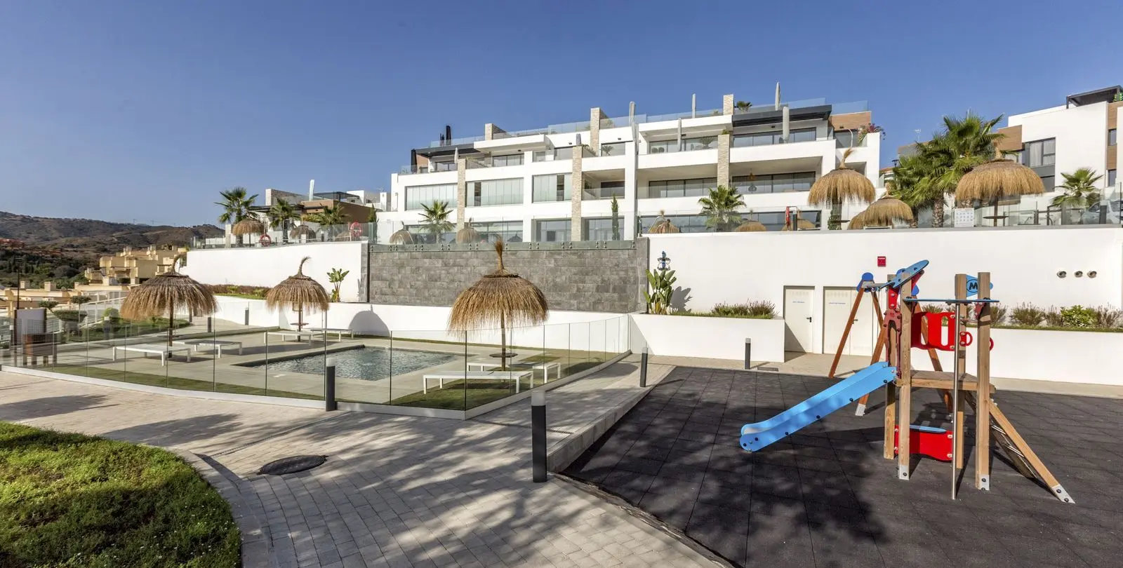 Sale of ground floor apartment in Cabopino 33