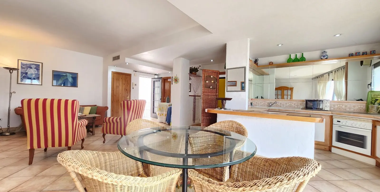 Venta de apartamento en planta media en Puerto Banús 9