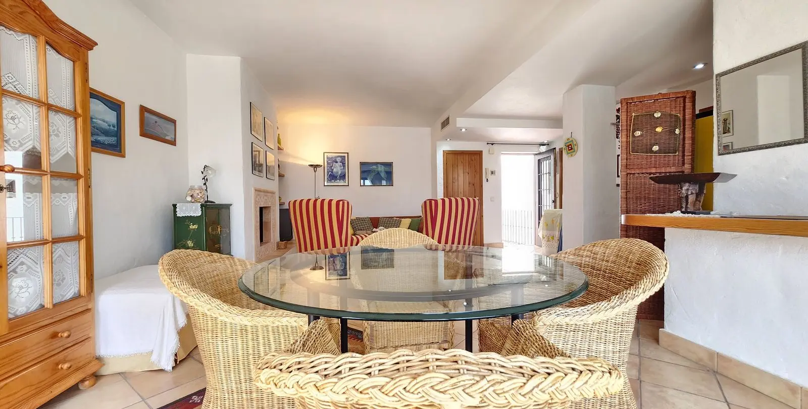 Venta de apartamento en planta media en Puerto Banús 10