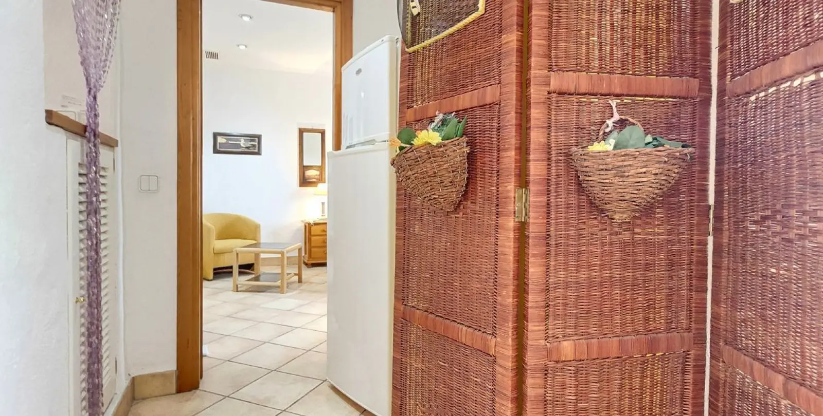 Venta de apartamento en planta media en Puerto Banús 14