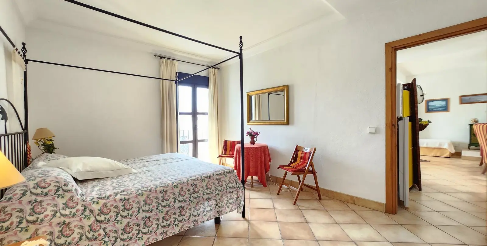 Venta de apartamento en planta media en Puerto Banús 19