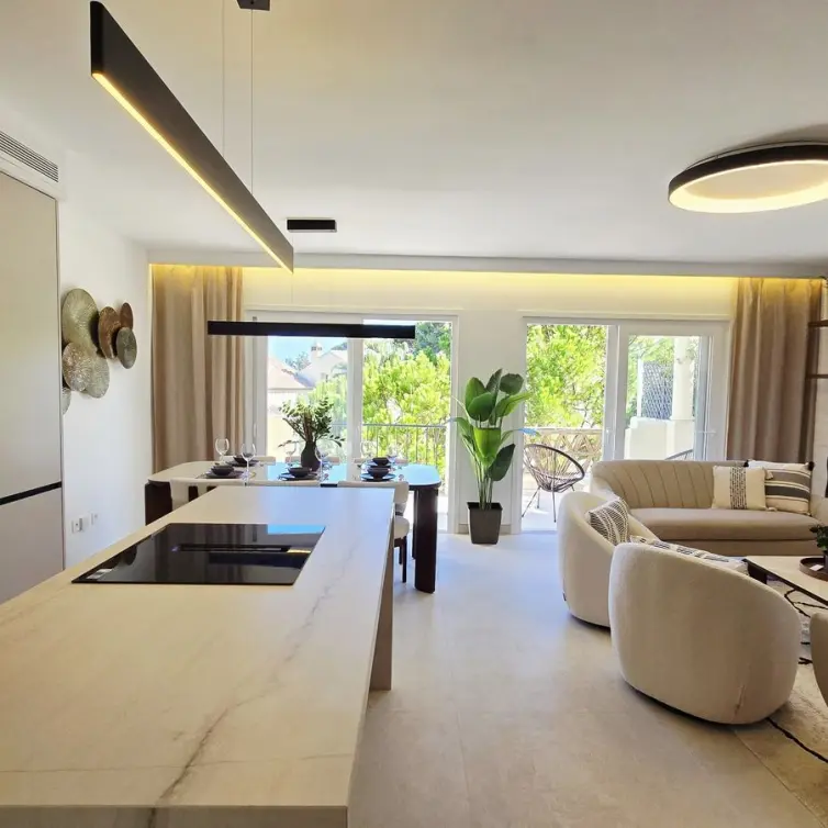 Venta de ático dúplex en Nueva Andalucía