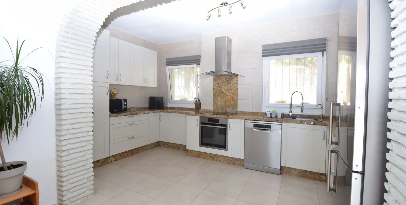 Sale of detached villa in Mijas 17