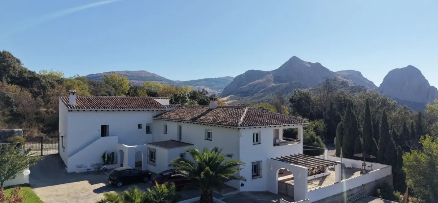 Sale of detached villa in Colmenar 4