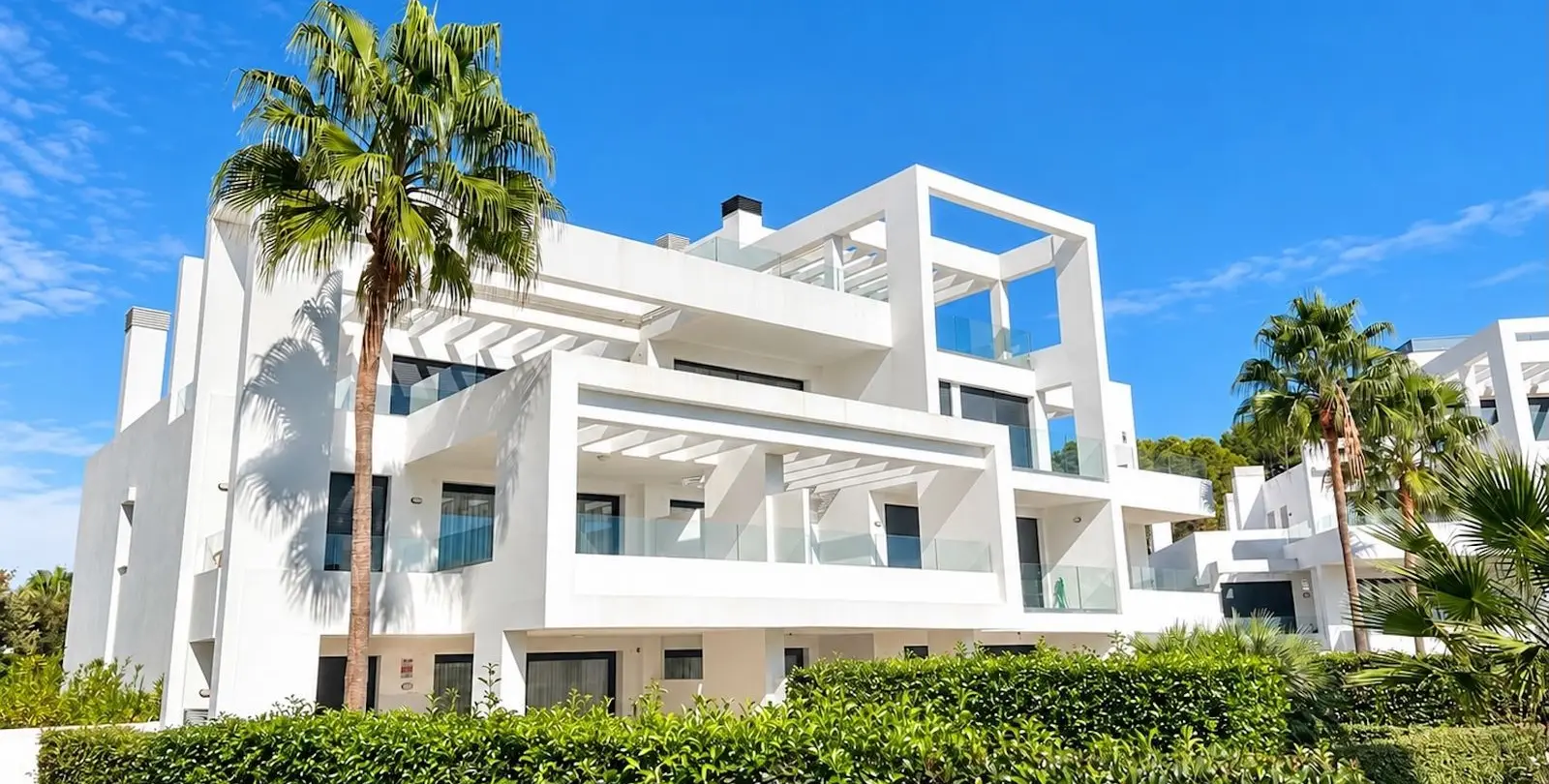 Sale of penthouse duplex in Benahavís 2